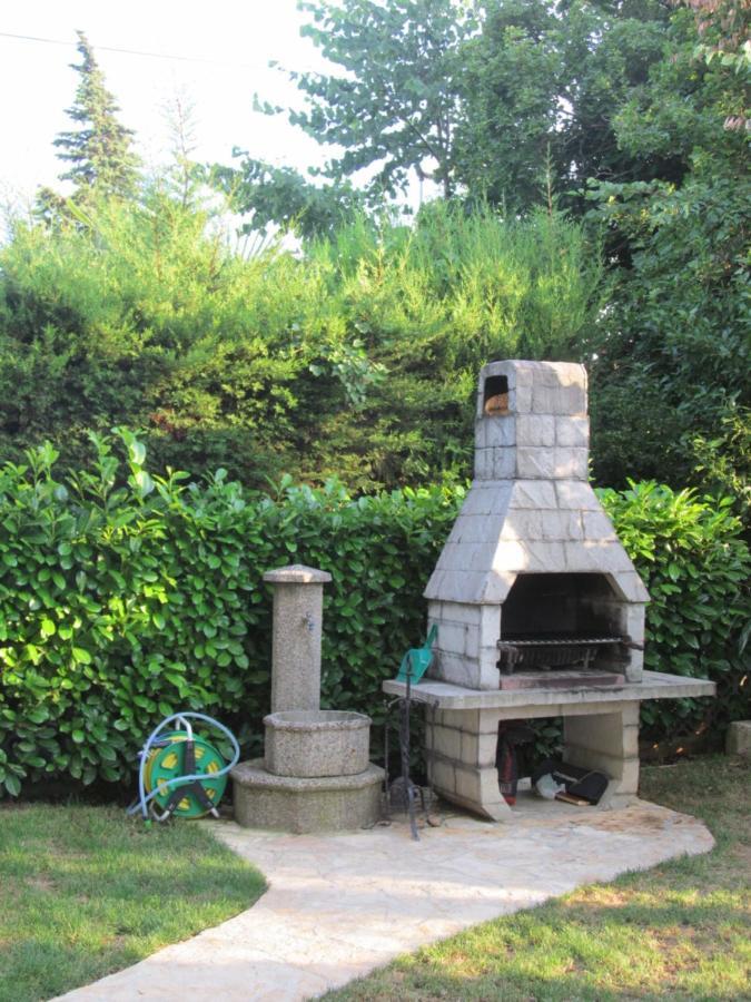 Zvezdica*** With Garden *