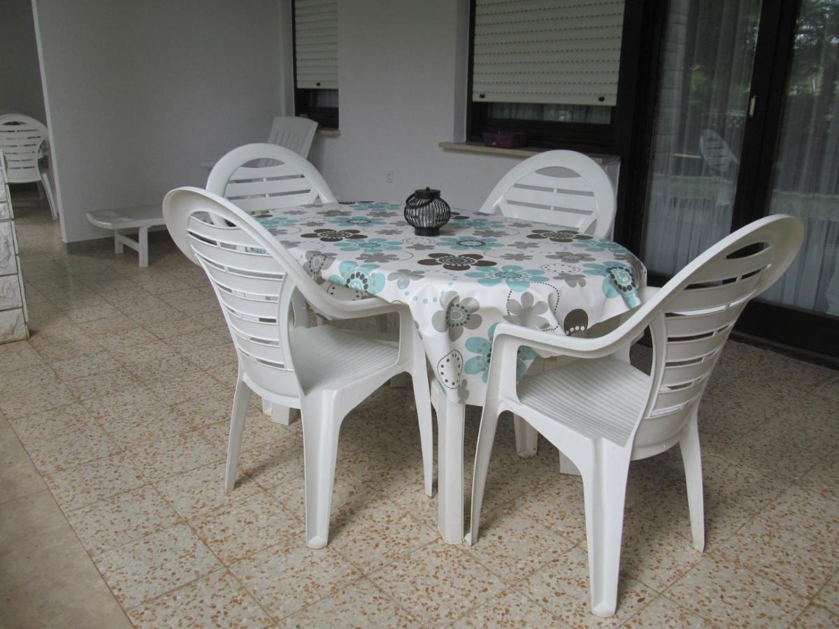 Zvezdica*** With Garden Zambratija (Istria)
