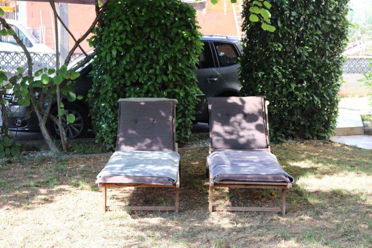 Zvezdica*** With Garden Apartment Zambratija (Istria)
