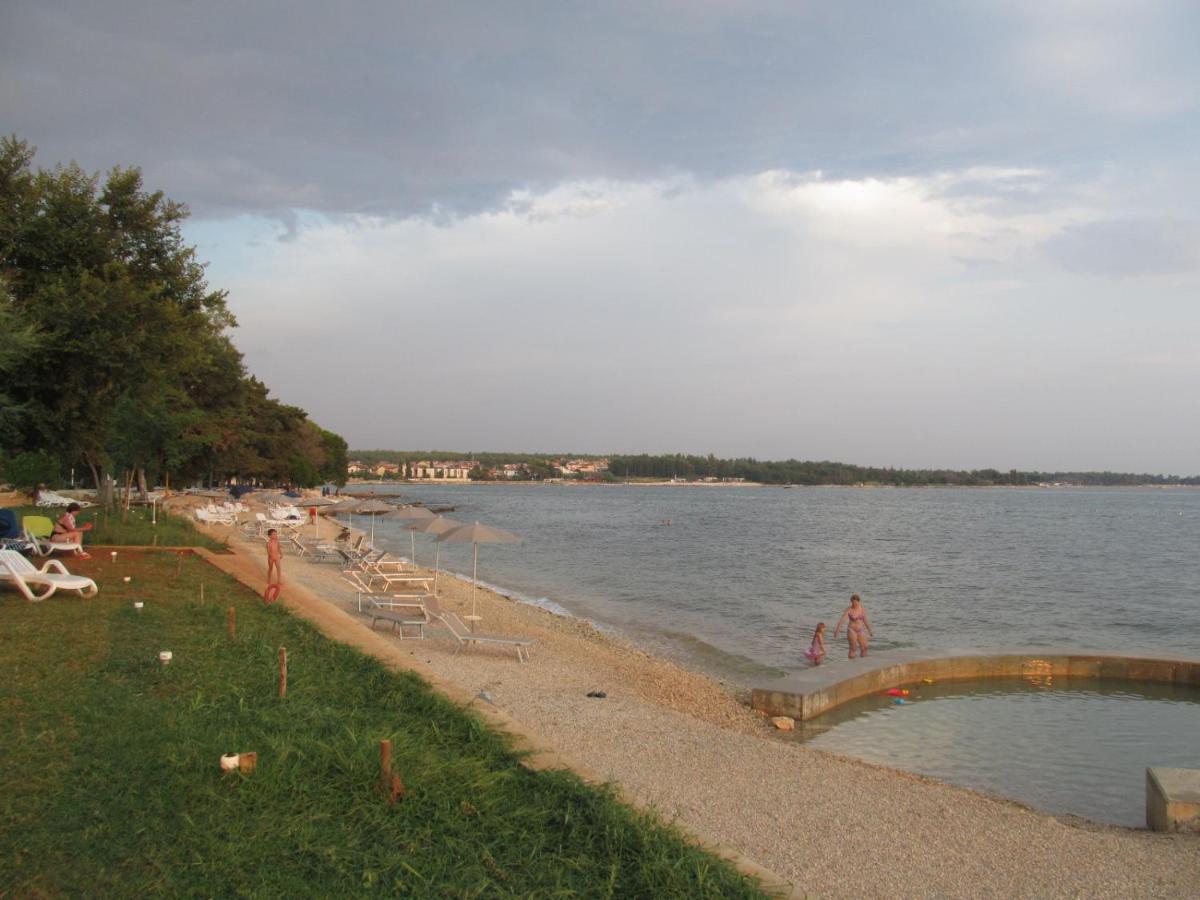 Apartamento Zvezdica*** With Garden Zambratija (Istria)