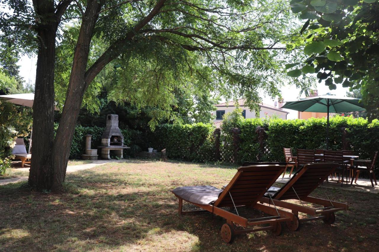 Zvezdica*** With Garden Zambratija (Istria)